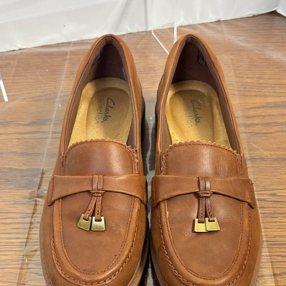 Clarks WestLynn Brown Leather Loafers - Picture 3 of 6